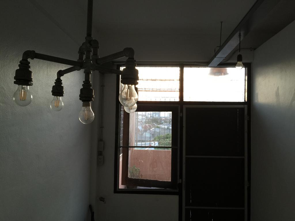 42 Guest House Μπανγκόκ Εξωτερικό φωτογραφία