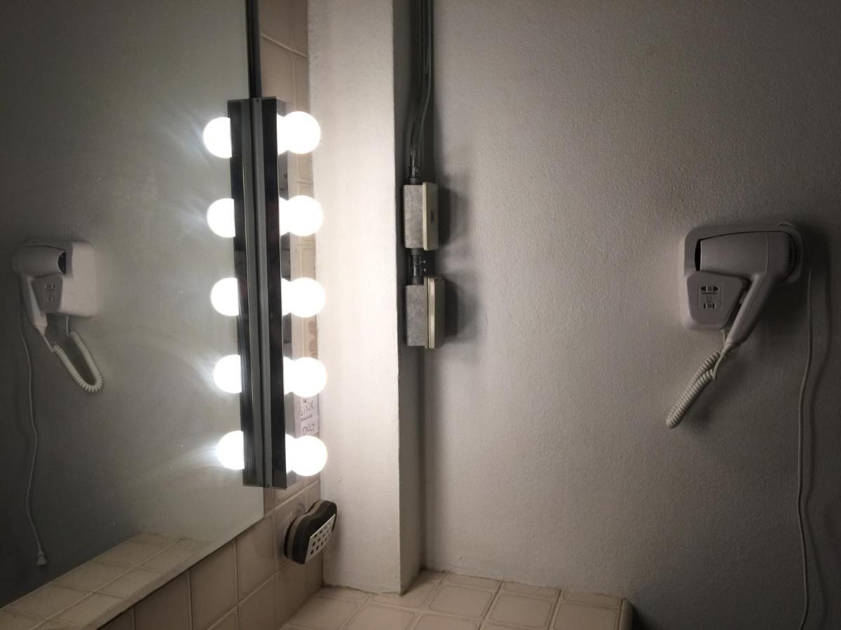 42 Guest House Μπανγκόκ Εξωτερικό φωτογραφία